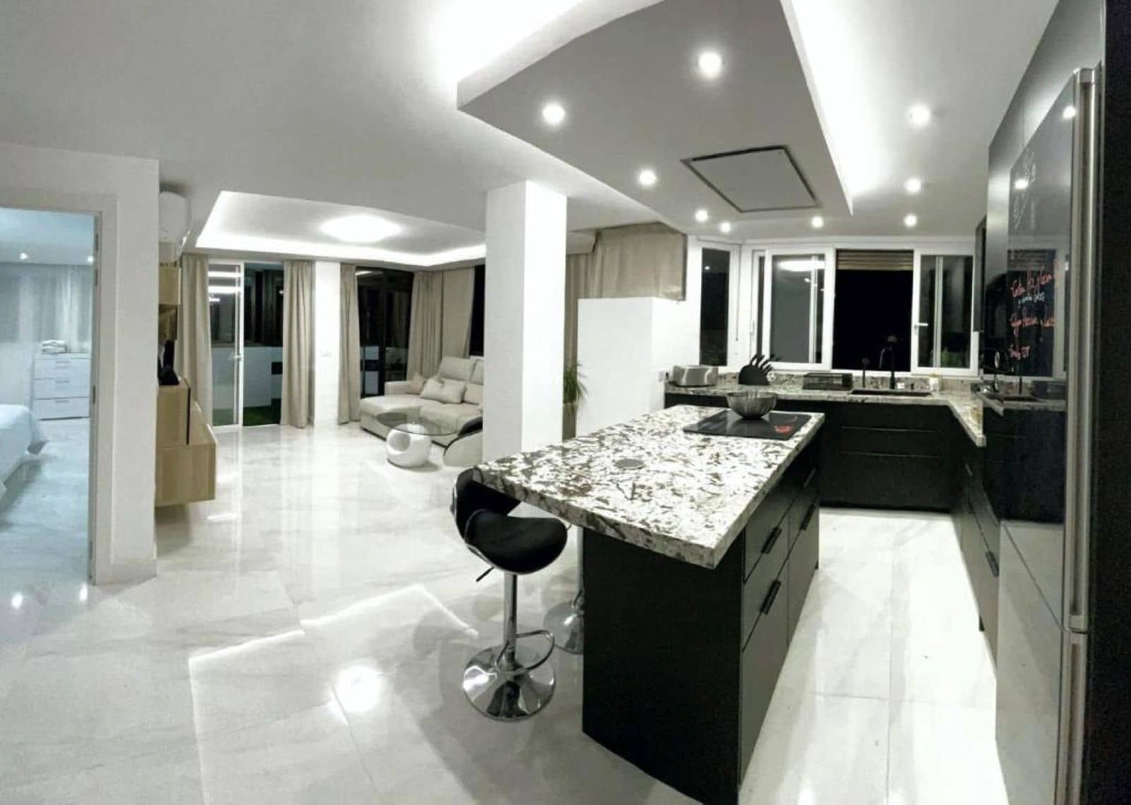 Apartamento de 2 habitaciones en Marbella en venta - 770.000 € (Ref: 9472834)