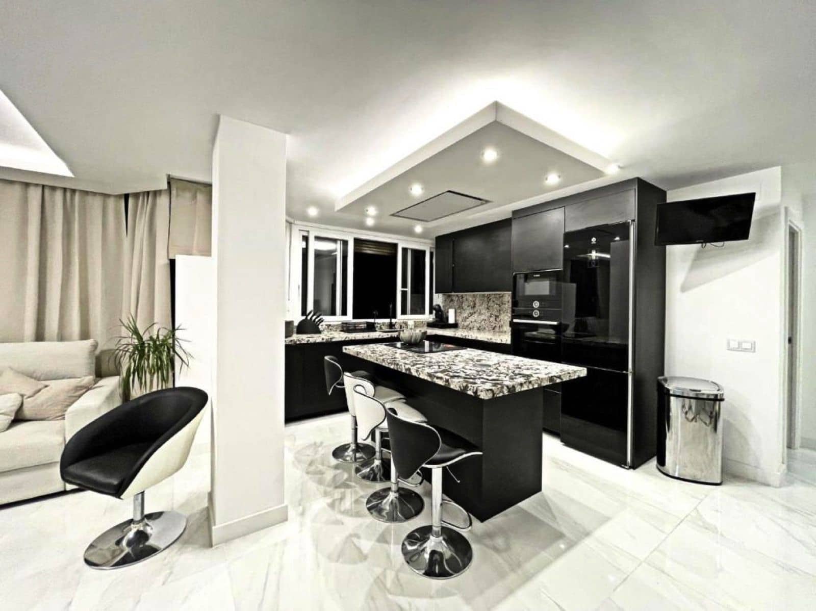 Apartamento de 2 habitaciones en Marbella en venta - 770.000 € (Ref: 9472834)