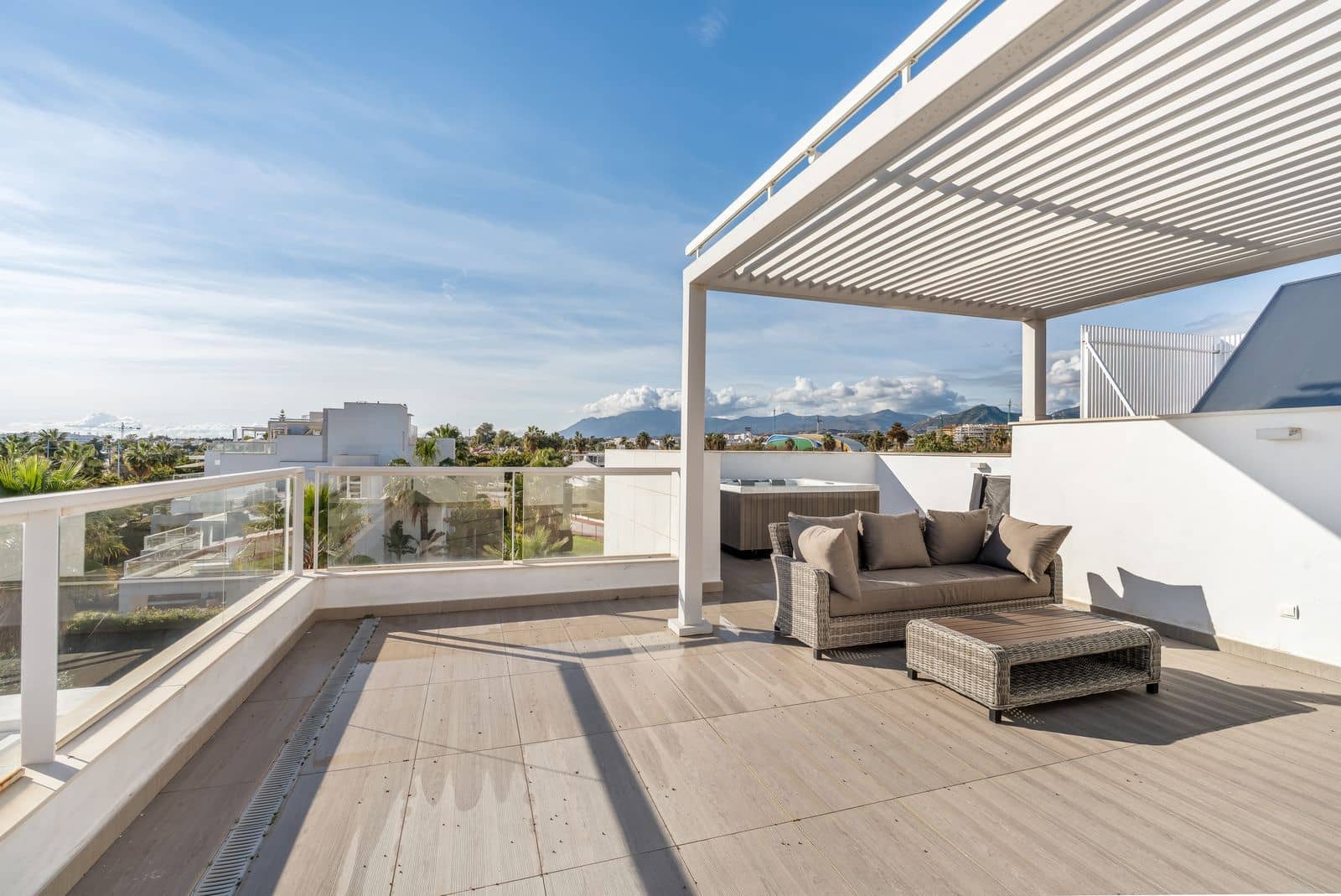 3 chambre Penthouse à vendre à San Pedro de Alcantara - 1 175 000 € (Ref: 9472836)