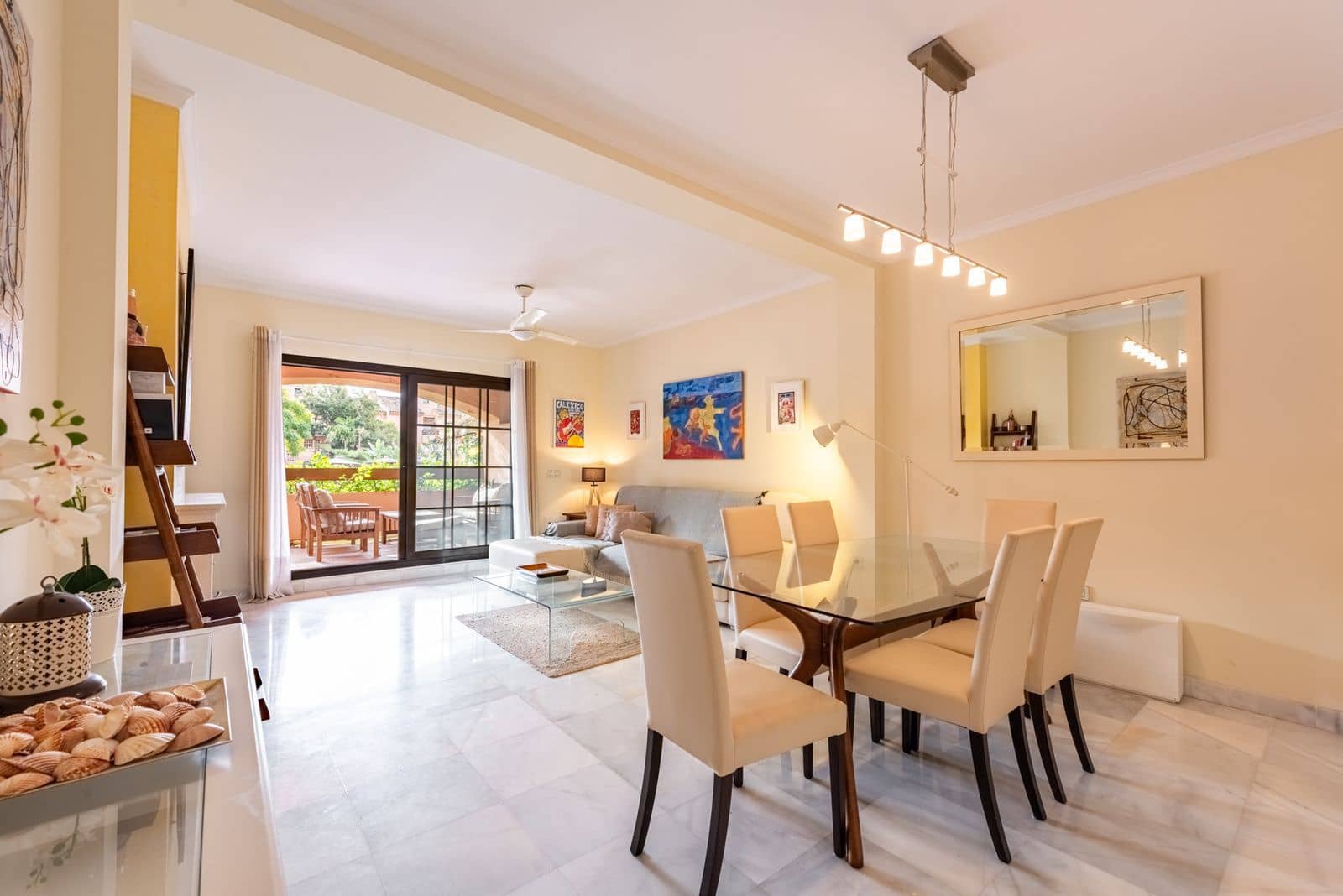 2 bedroom Apartment for sale in Estepona - € 438,000 (Ref: 9472845)