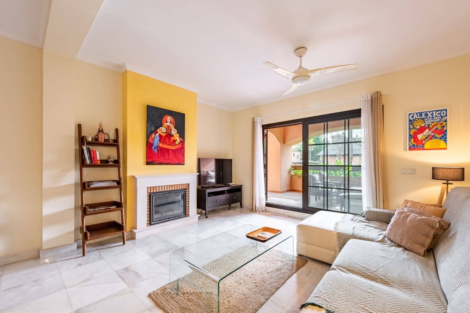 2 bedroom Apartment for sale in Estepona - € 438,000 (Ref: 9472845)