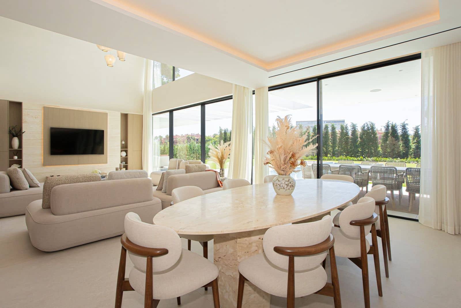 6 Zimmer Villa zu verkaufen in Los Monteros - 8.750.000 € (Ref: 9472847)