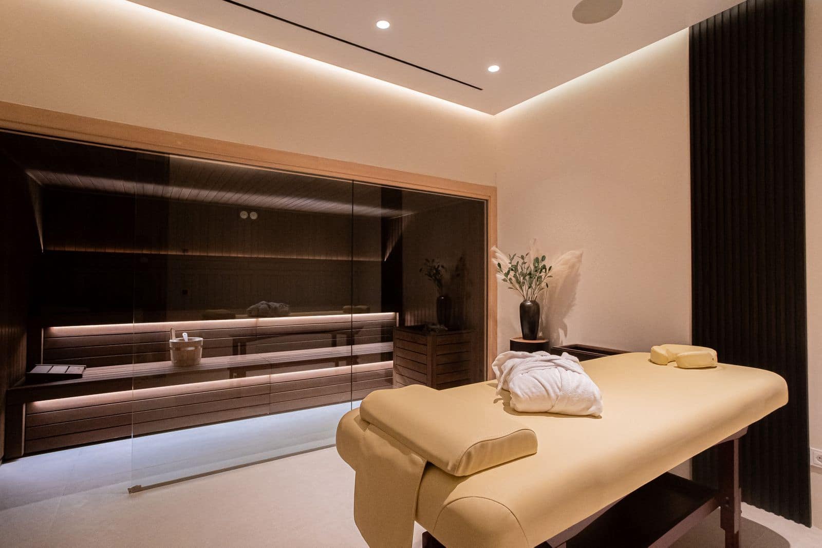 6 Zimmer Villa zu verkaufen in Los Monteros - 8.750.000 € (Ref: 9472847)