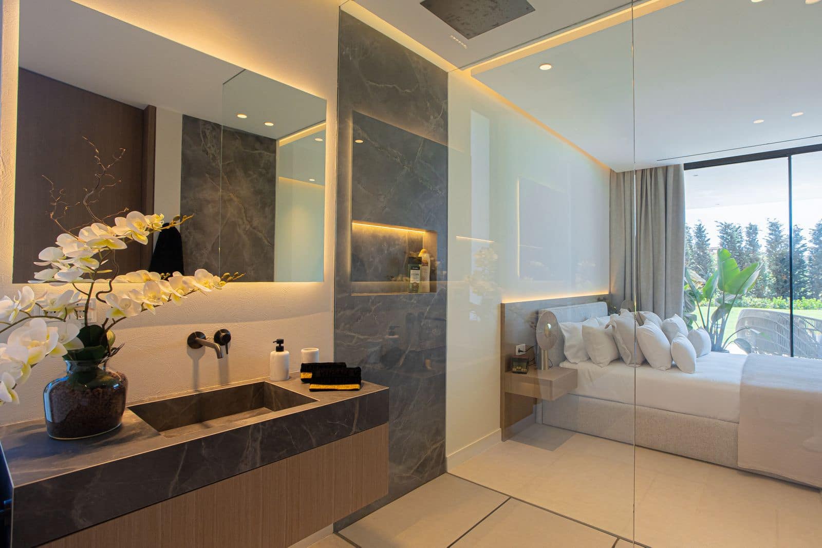 6 Zimmer Villa zu verkaufen in Los Monteros - 8.750.000 € (Ref: 9472847)