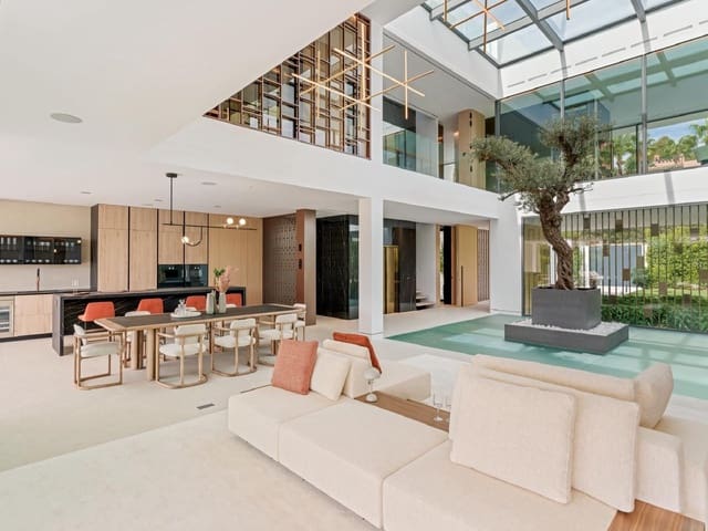 5 sovrum Villa till salu i Golden Mile, Marbella - 9 500 000 € (Ref: 9472849)