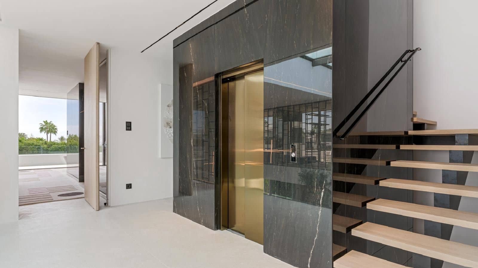 5 slaapkamer Villa te koop in Golden Mile - € 9.500.000 (Ref: 9472849)