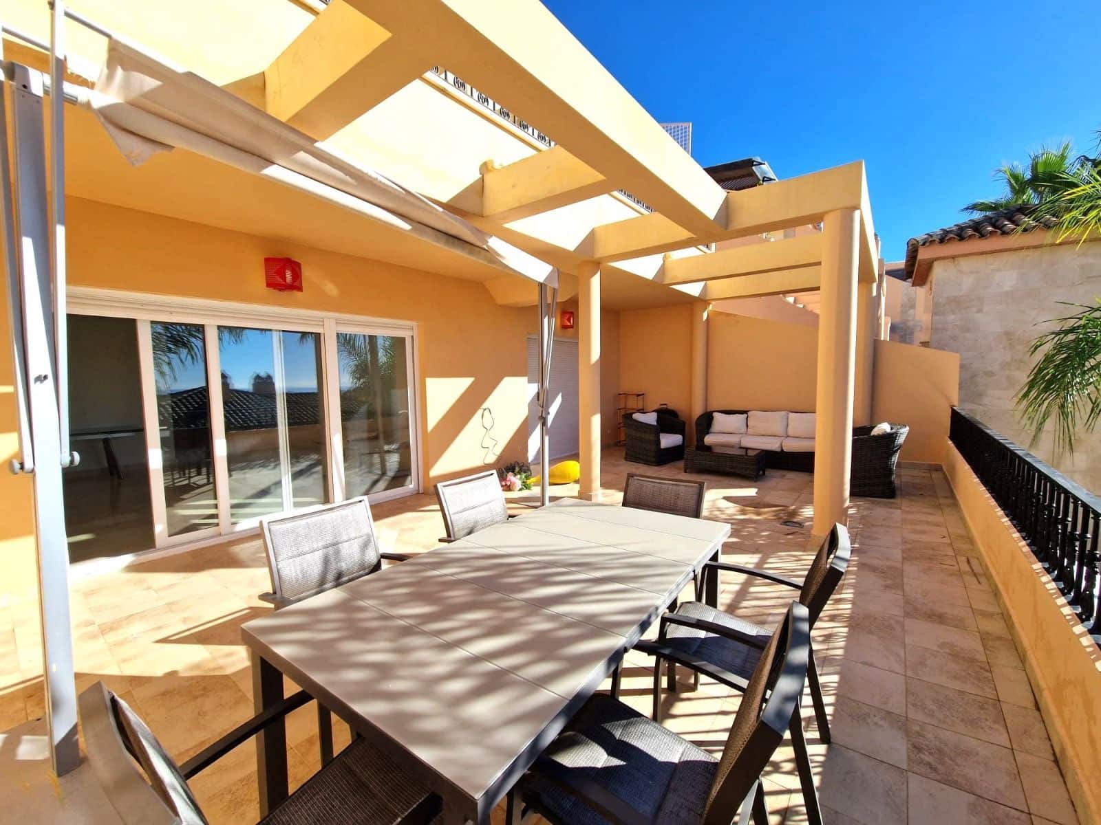 2 bedroom Apartment for sale in Marbella - € 585,000 (Ref: 9472850)