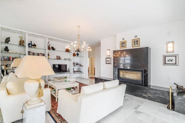 5 sovrum Villa till salu i Estepona - 2 400 000 € (Ref: 9472852)