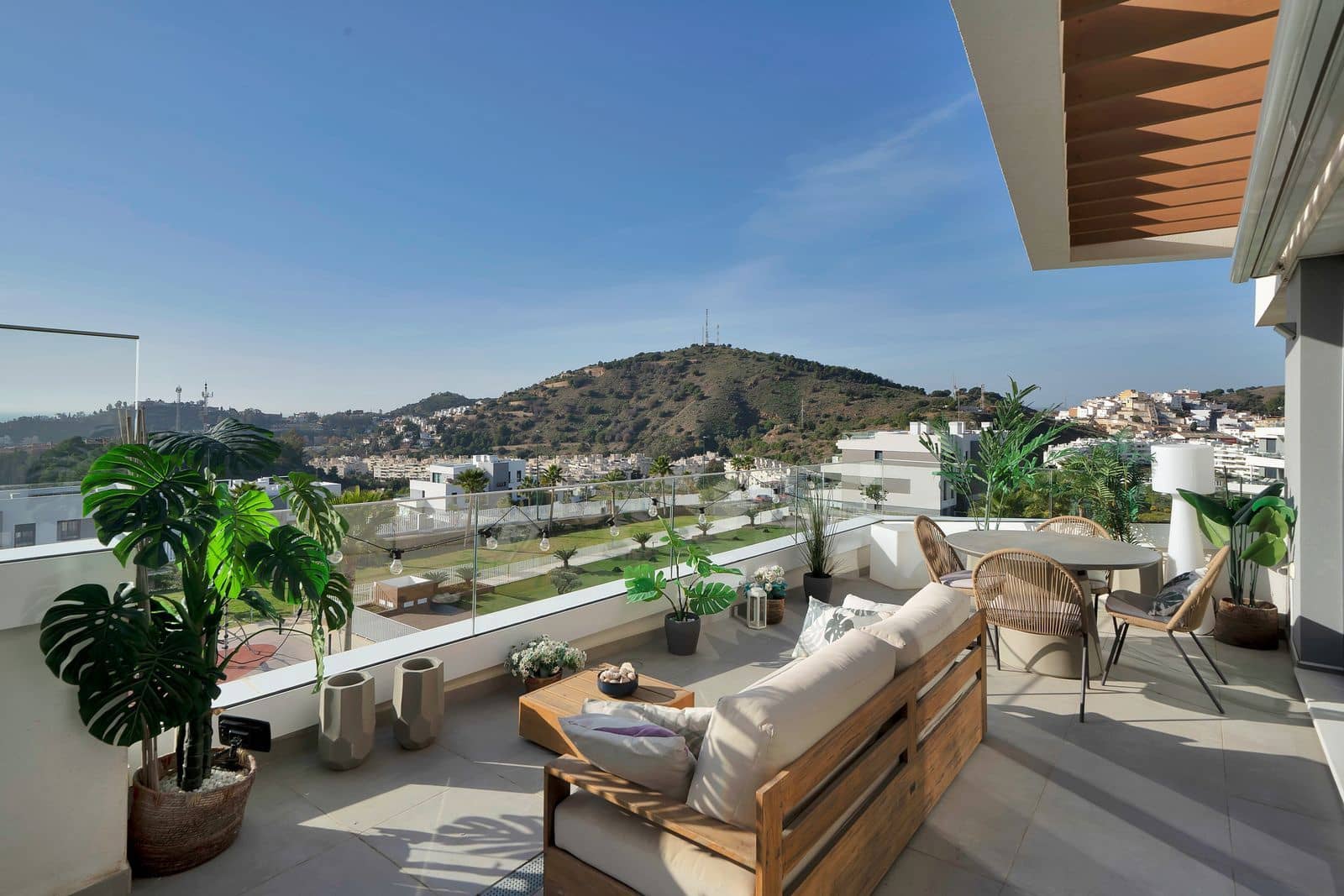 4 sypialnia Penthouse na sprzedaż w Torrox - 1 345 000 € (Ref: 9472856)