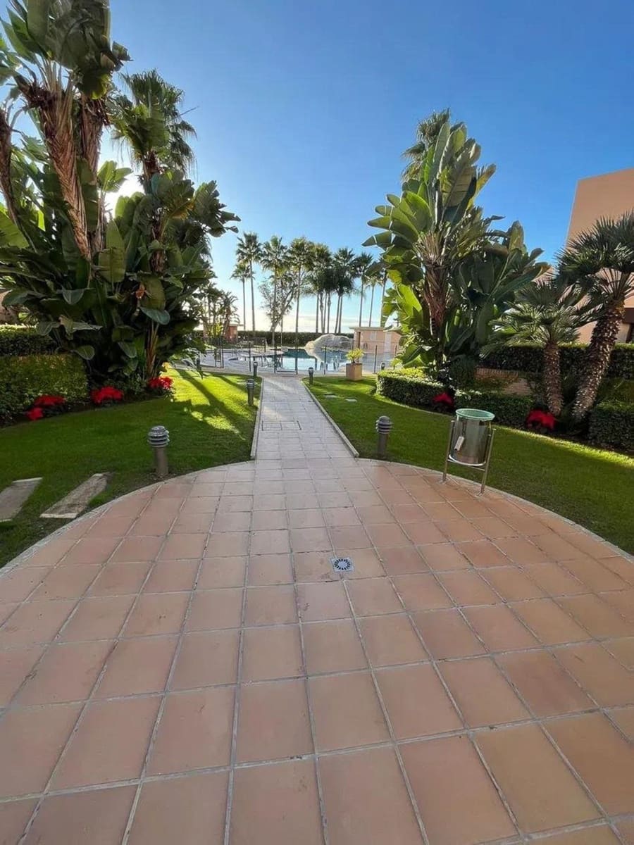 2 soverom Leilighet til salgs i Estepona - € 570 000 (Ref: 9472859)