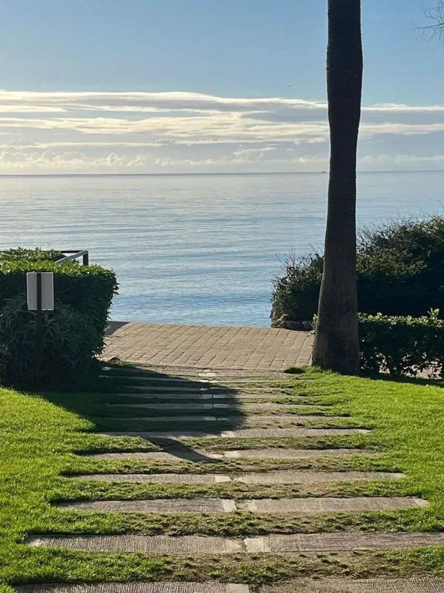 2 soverom Leilighet til salgs i Estepona - € 570 000 (Ref: 9472859)