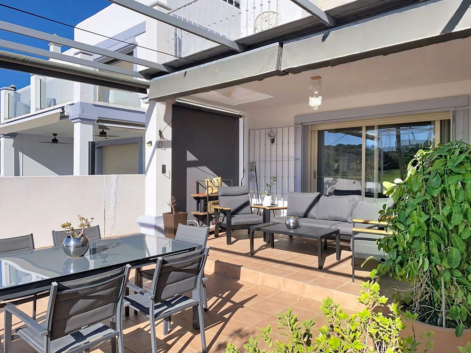 2 slaapkamer Halfvrijstaande villa te koop in Estepona - € 777.000 (Ref: 9472860)