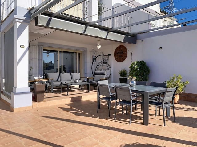 2 camera da letto Villetta Bifamiliare in vendita in Estepona Golf, Estepona - 777.000 € (Rif: 9472860)