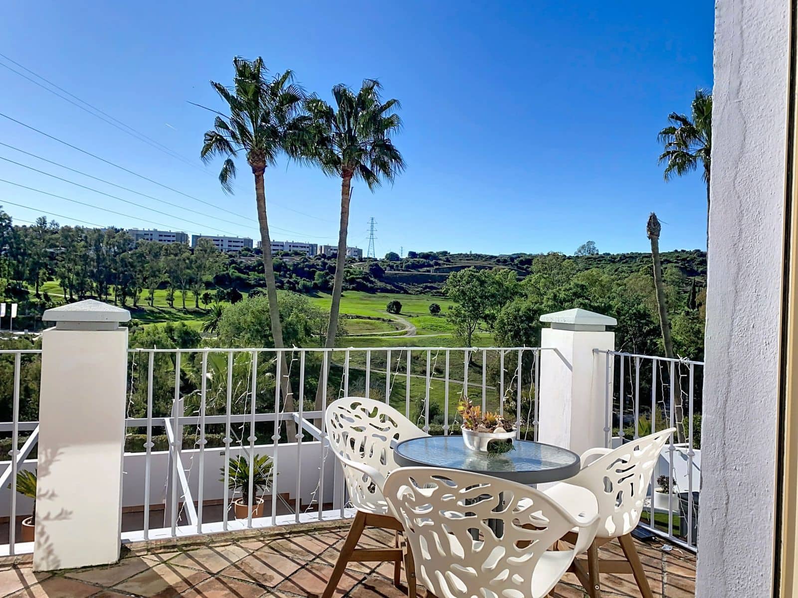 2 slaapkamer Halfvrijstaande villa te koop in Estepona - € 777.000 (Ref: 9472860)