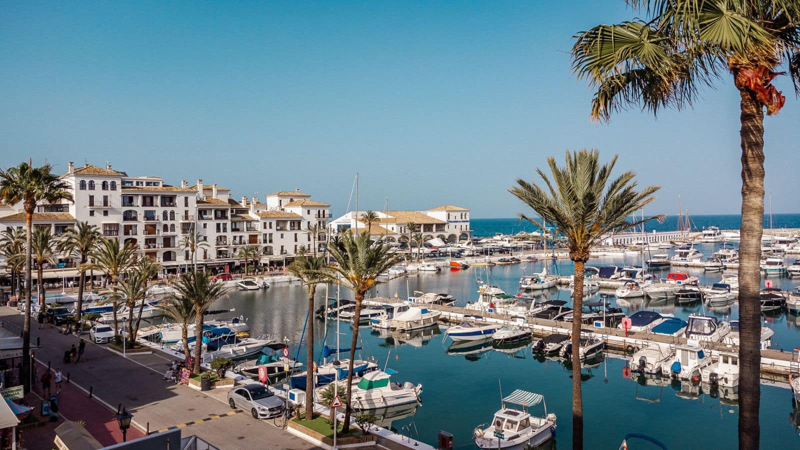 2 sypialnia Apartament na sprzedaż w La Duquesa / Puerto de la Duquesa - 395 000 € (Ref: 9472864)