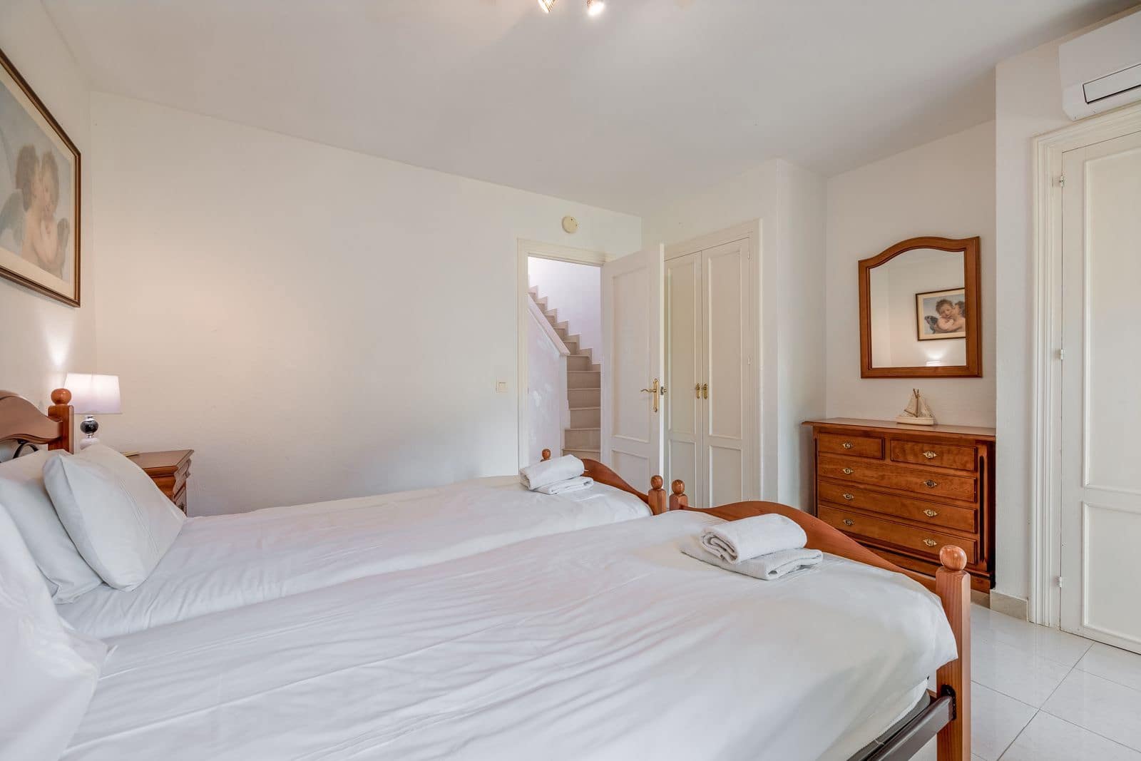 4 makuuhuone Omakotitalo myytävänä paikassa Estepona - 795 000 € (Ref: 9472865)