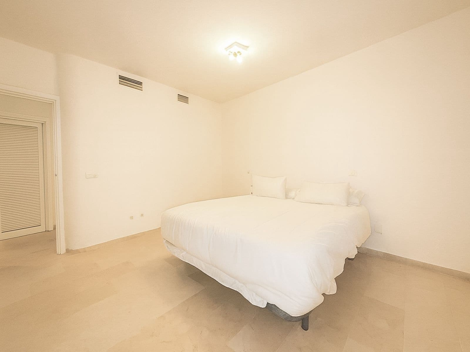 1 bedroom Apartment for sale in Golden Mile - € 750,000 (Ref: 9472867)