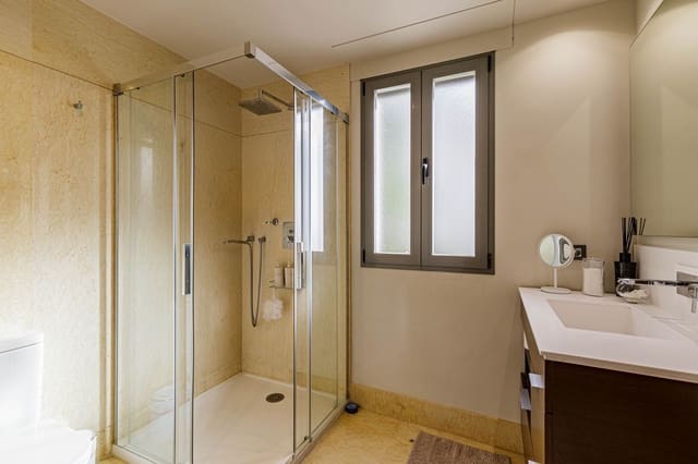 Apartamento de 3 habitaciones en Los Arqueros, Benahavís en venta - 875.000 € (Ref: 9472873)