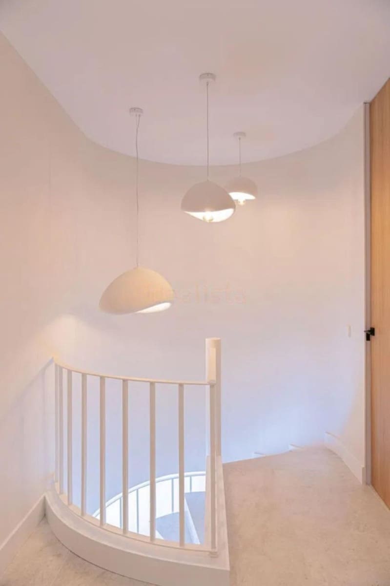 Ático de 4 habitaciones en Nueva Andalucia en venta - 1.350.000 € (Ref: 9472876)