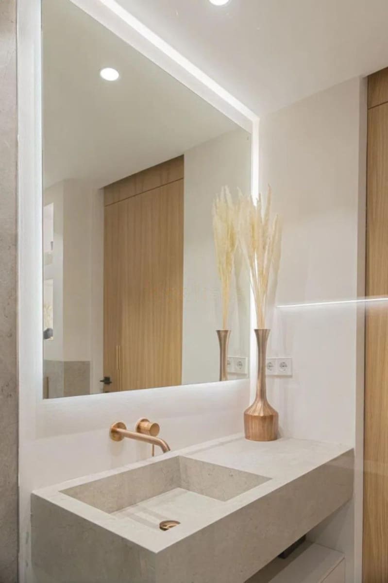 Ático de 4 habitaciones en Nueva Andalucia en venta - 1.350.000 € (Ref: 9472876)