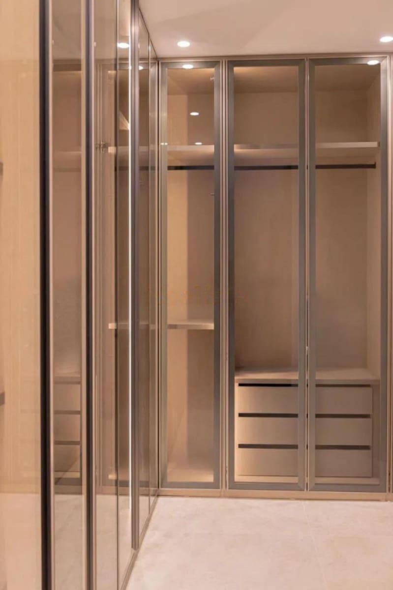 Ático de 4 habitaciones en Nueva Andalucia en venta - 1.350.000 € (Ref: 9472876)