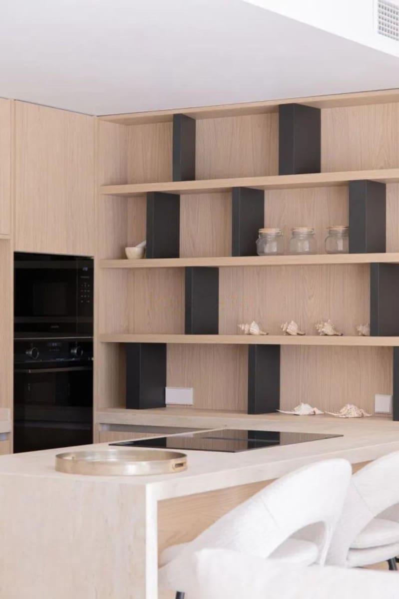 Ático de 4 habitaciones en Nueva Andalucia en venta - 1.350.000 € (Ref: 9472876)