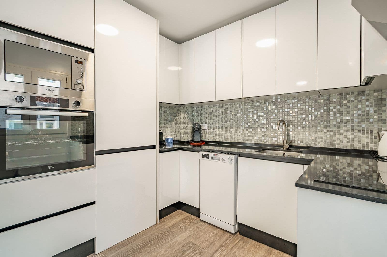 12 sovrum Företag till salu i Estepona - 2 799 000 € (Ref: 9472877)