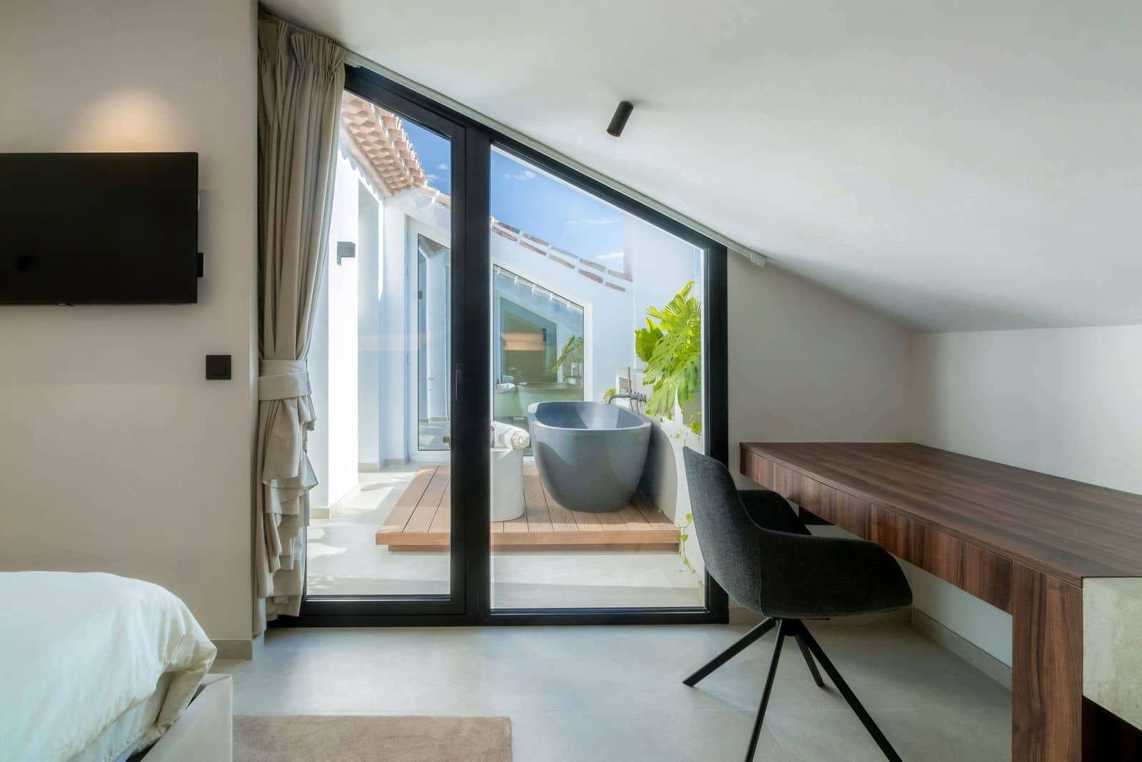 3 quarto Penthouse para venda em Nueva Andalucia - 1 550 000 € (Ref: 9472878)