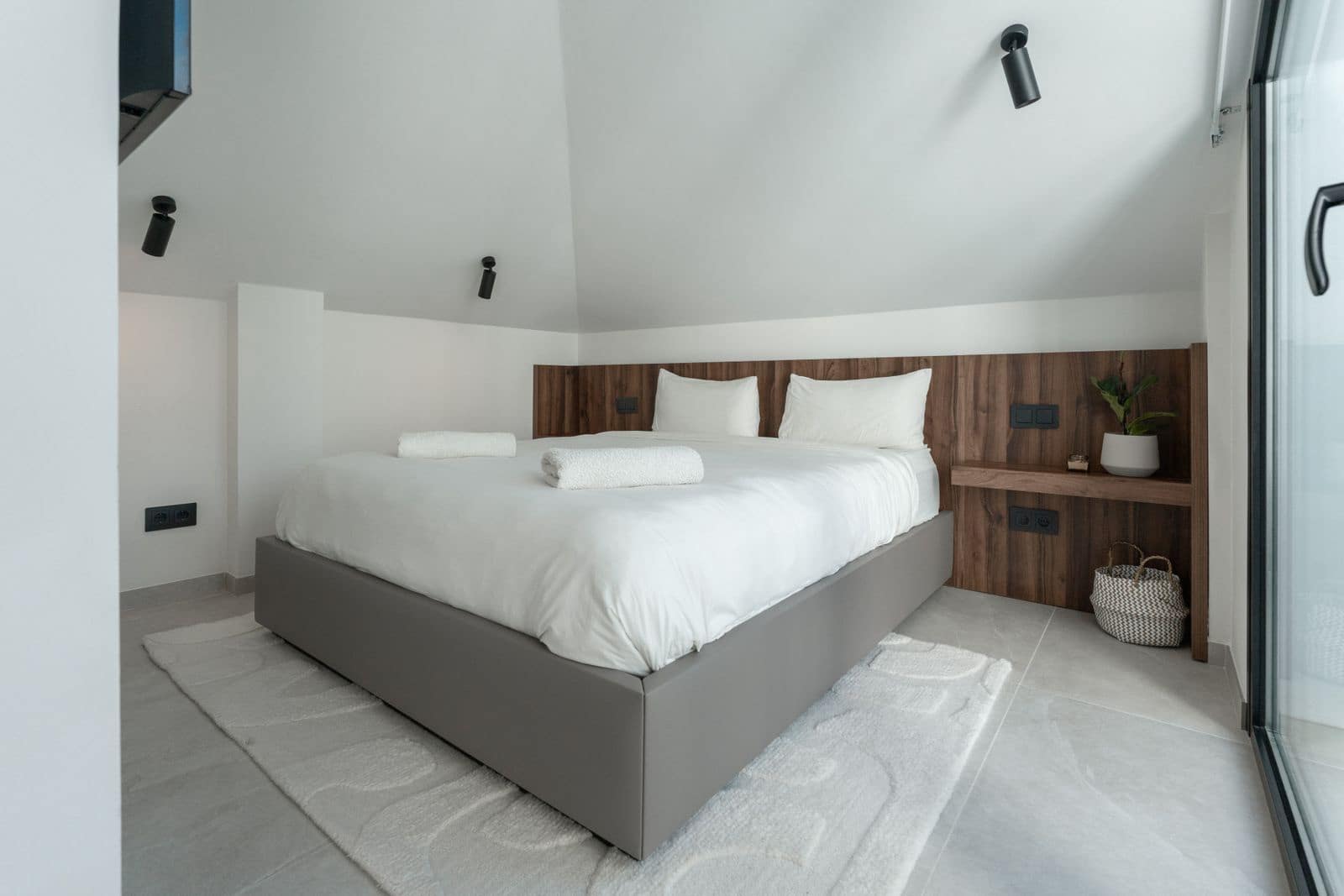 3 quarto Penthouse para venda em Nueva Andalucia - 1 550 000 € (Ref: 9472878)