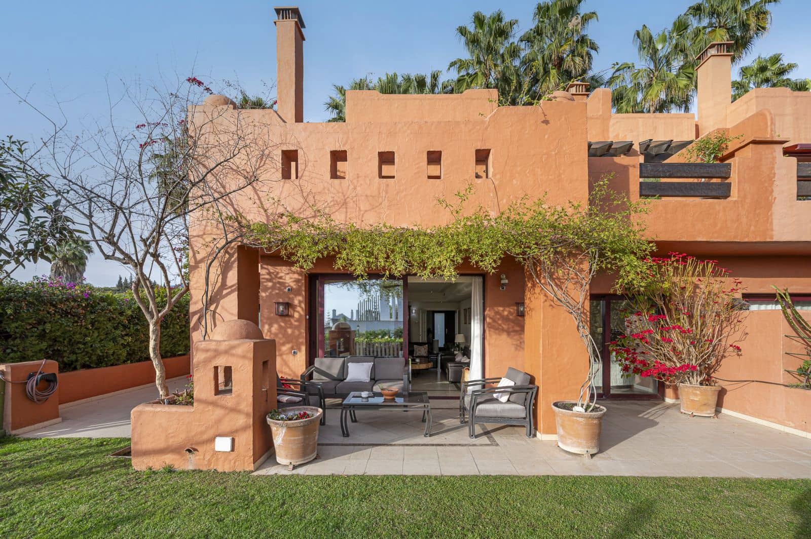 4 soveværelse Semi-Rækkehus til salg i Golden Mile - € 1.425.000 (Ref: 9497316)