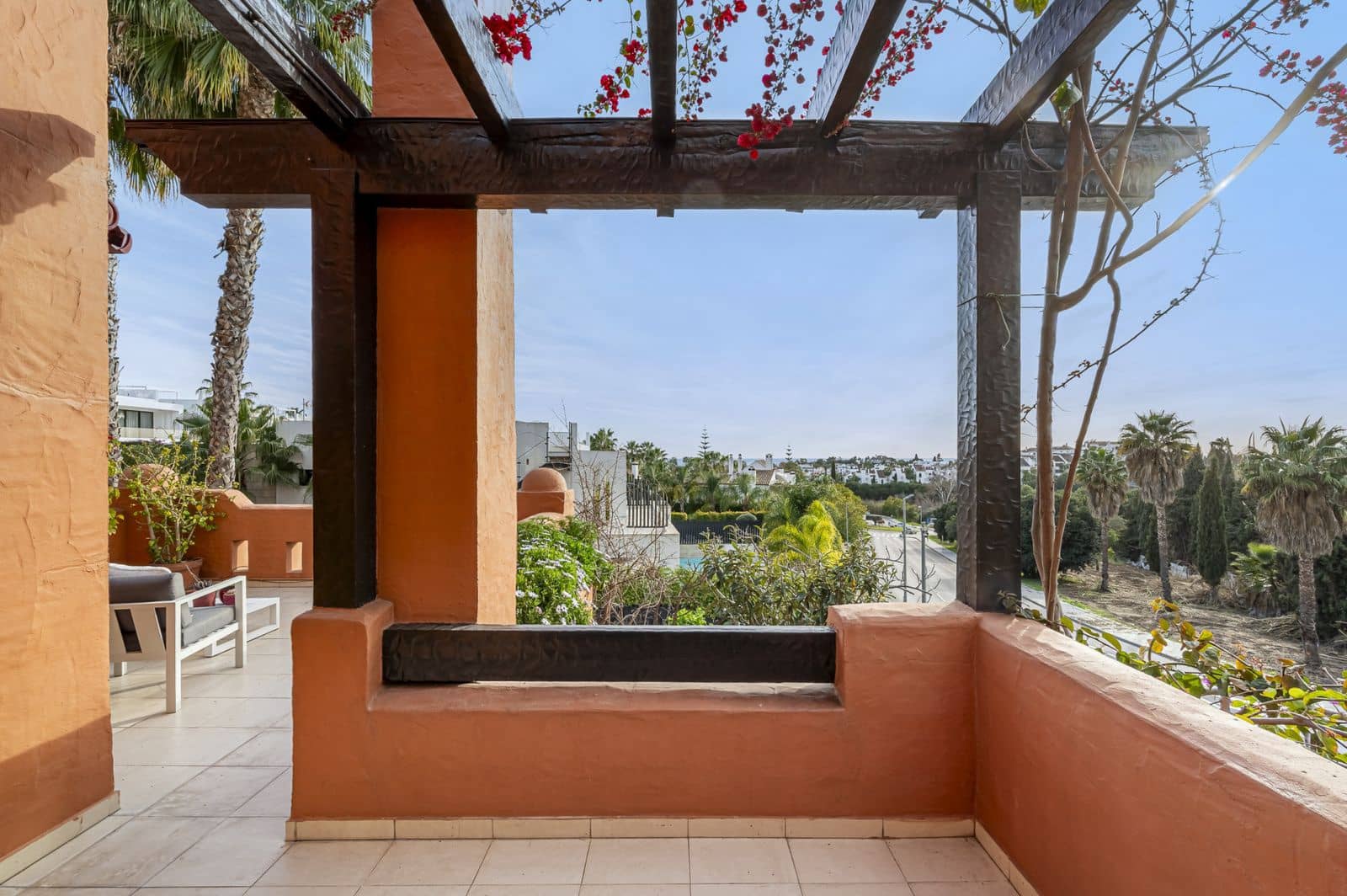 4 soveværelse Semi-Rækkehus til salg i Golden Mile - € 1.425.000 (Ref: 9497316)