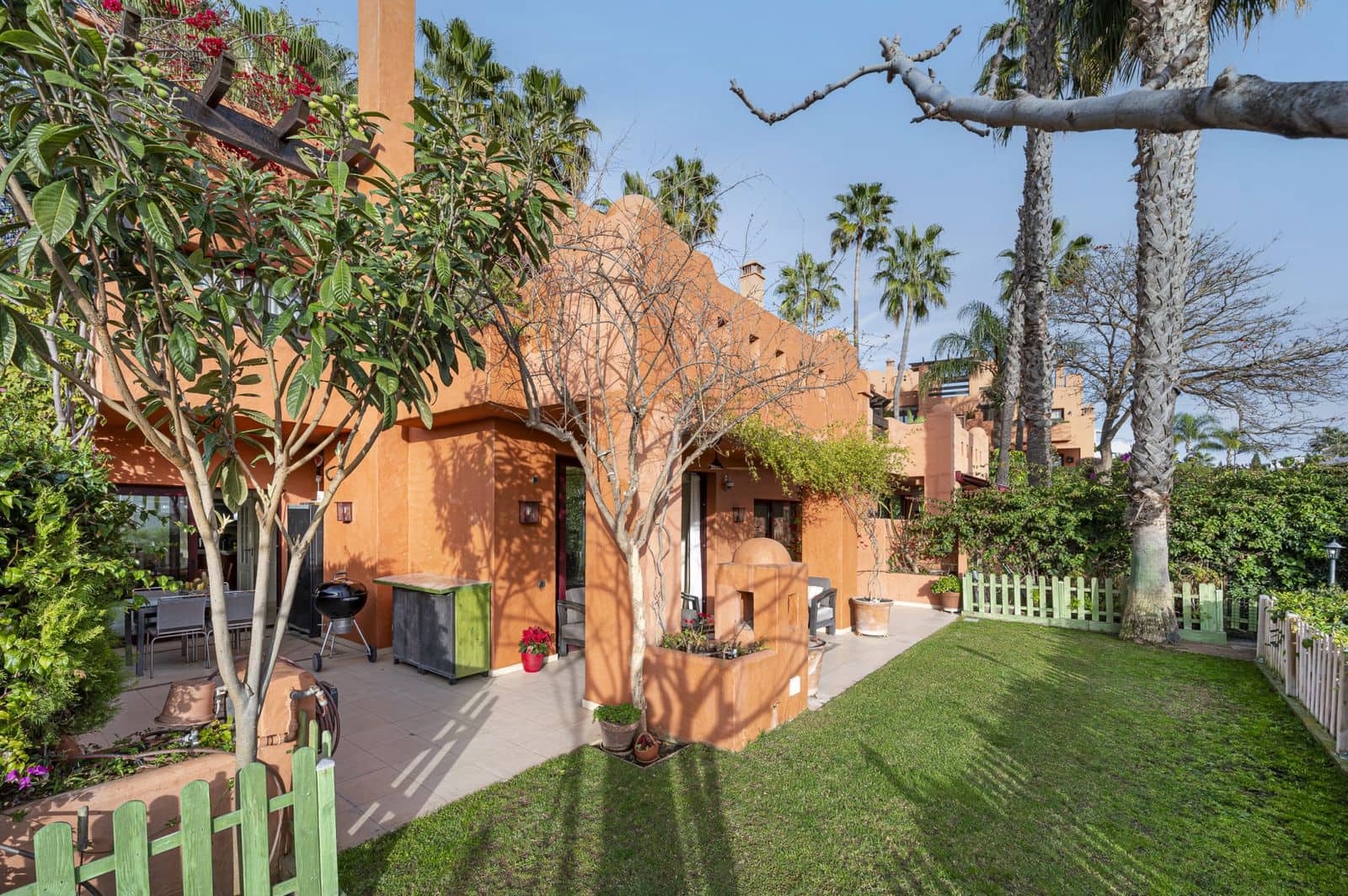 4 soveværelse Semi-Rækkehus til salg i Golden Mile - € 1.425.000 (Ref: 9497316)