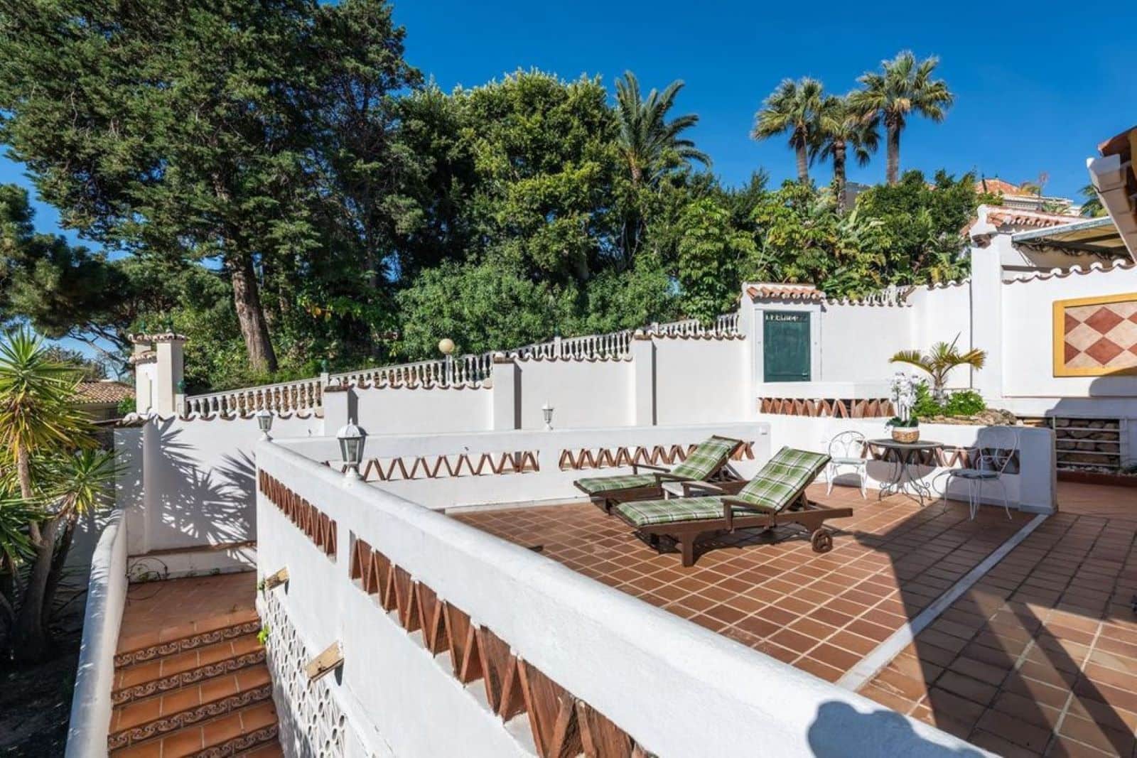 Chalet de 3 habitaciones en Calahonda en venta - 595.000 € (Ref: 9497325)