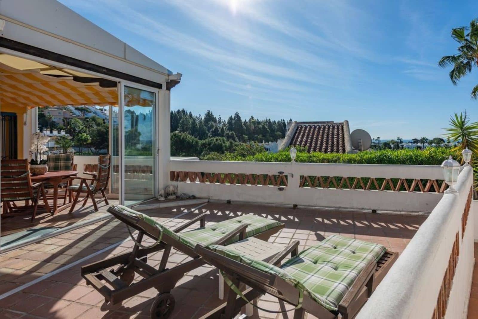 Chalet de 3 habitaciones en Calahonda en venta - 595.000 € (Ref: 9497325)