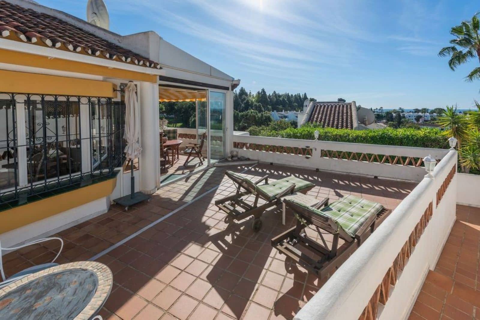 Chalet de 3 habitaciones en Calahonda en venta - 595.000 € (Ref: 9497325)