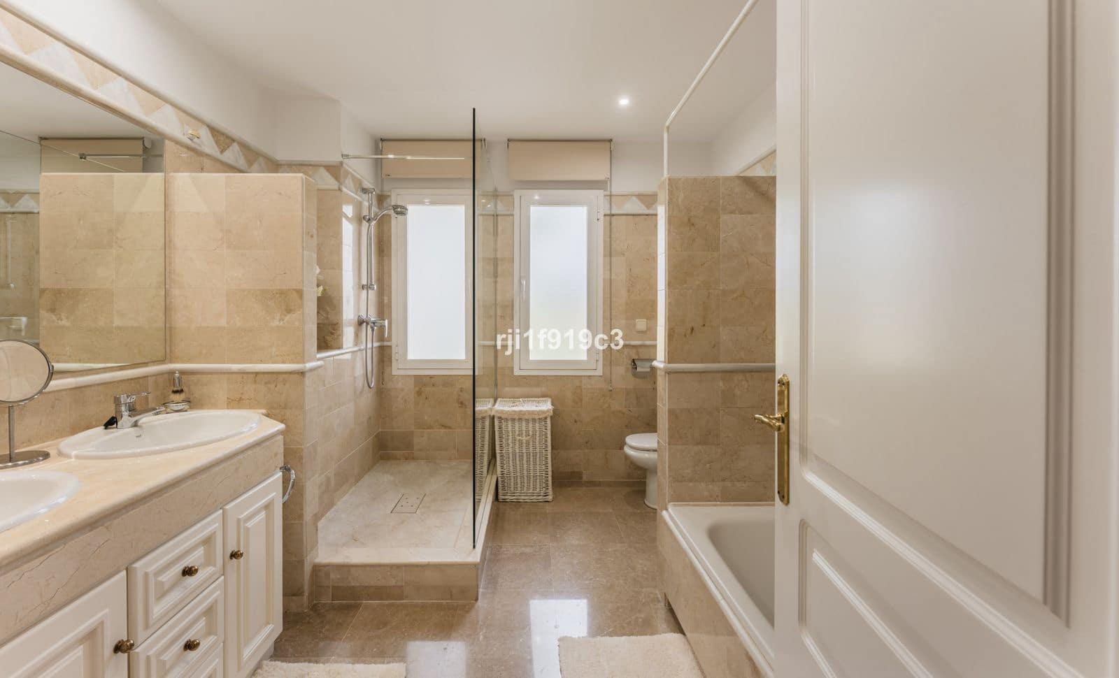 2 bedroom Apartment for sale in Elviria - € 620,000 (Ref: 9497330)