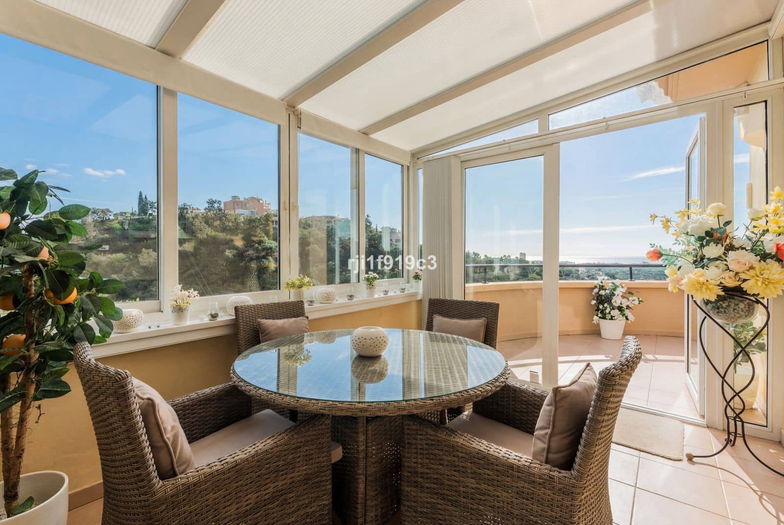 2 bedroom Apartment for sale in Elviria - € 620,000 (Ref: 9497330)