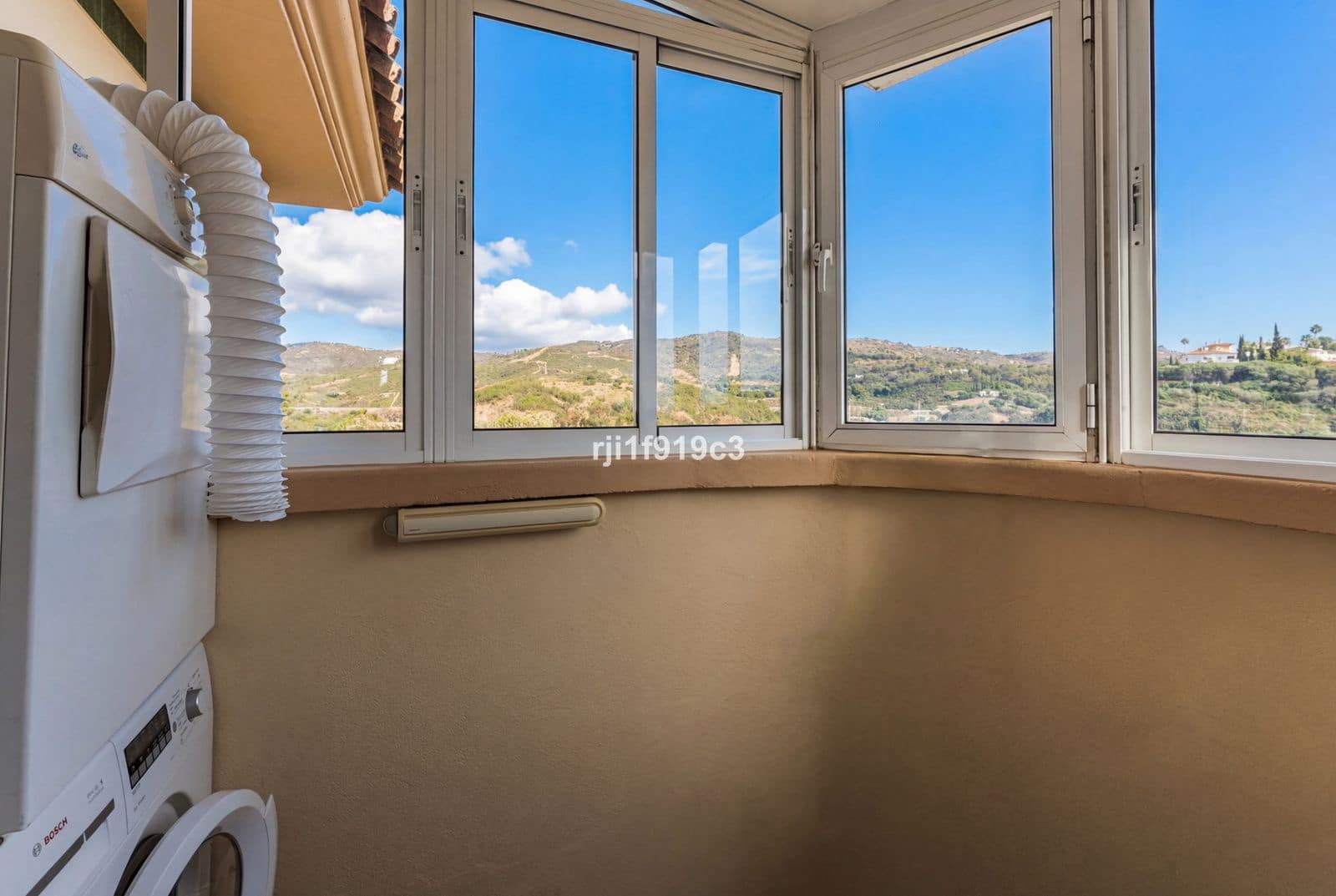 2 bedroom Apartment for sale in Elviria - € 620,000 (Ref: 9497330)