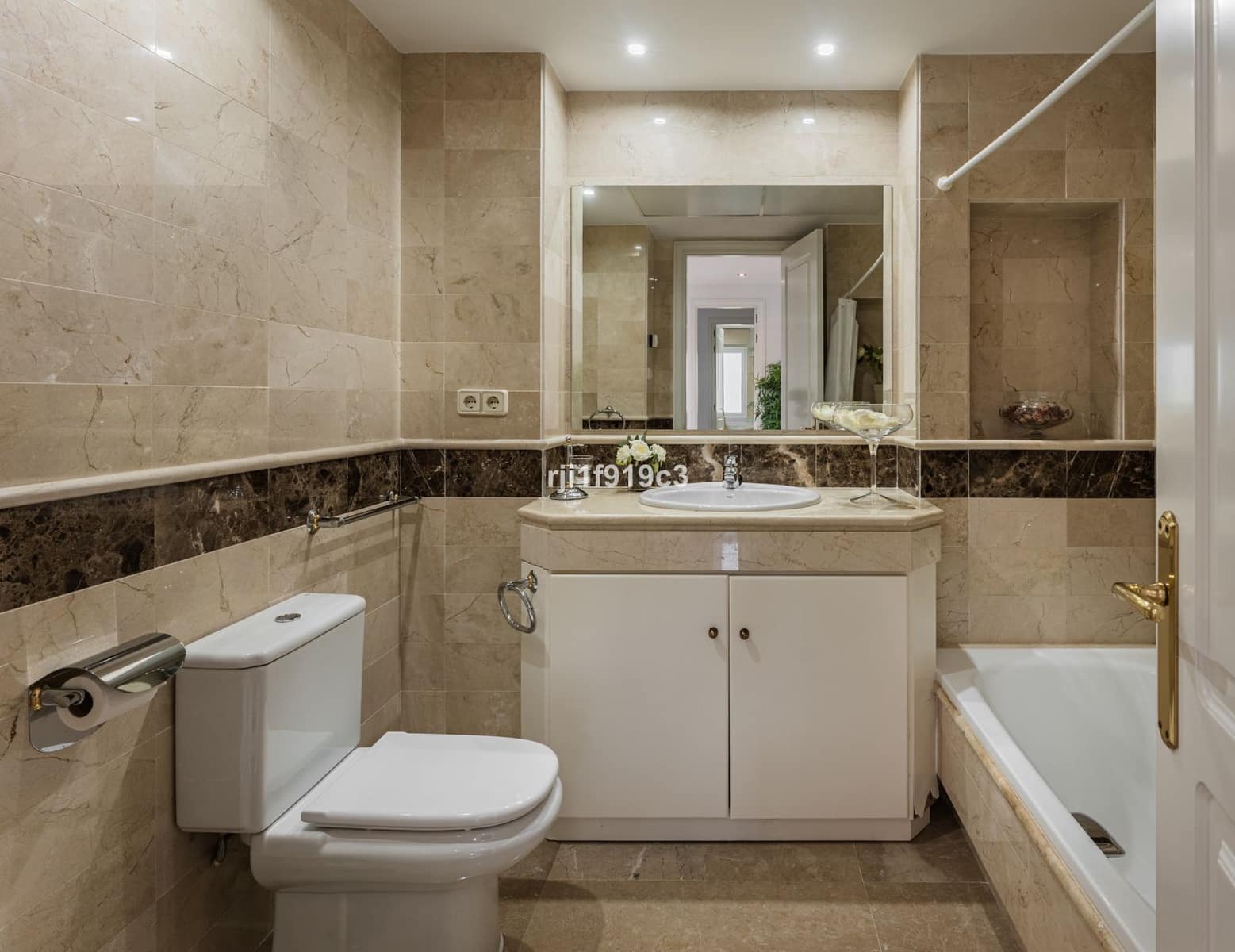 2 bedroom Apartment for sale in Elviria - € 620,000 (Ref: 9497330)