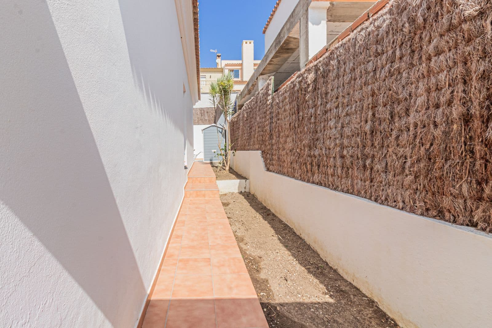 Chalet de 4 habitaciones en Pueblo Nuevo de Guadiaro en venta - 550.000 € (Ref: 9497331)