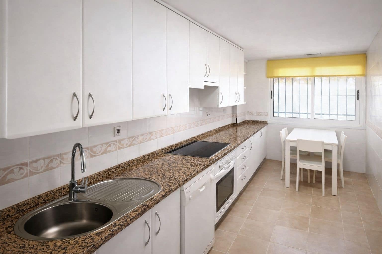 2 bedroom Apartment for sale in Guadalmina - € 399,000 (Ref: 9497332)