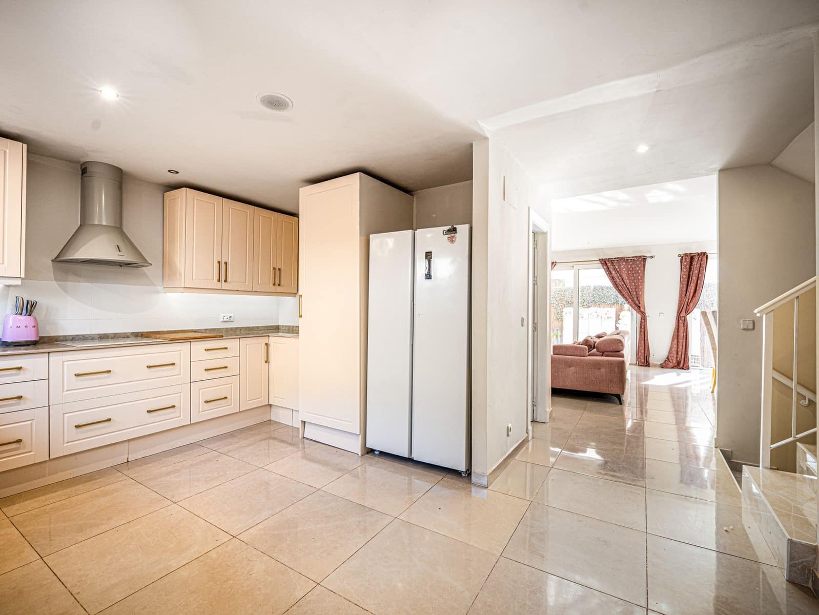 Casa de 4 habitaciones en El Paraiso en venta - 649.000 € (Ref: 9497335)