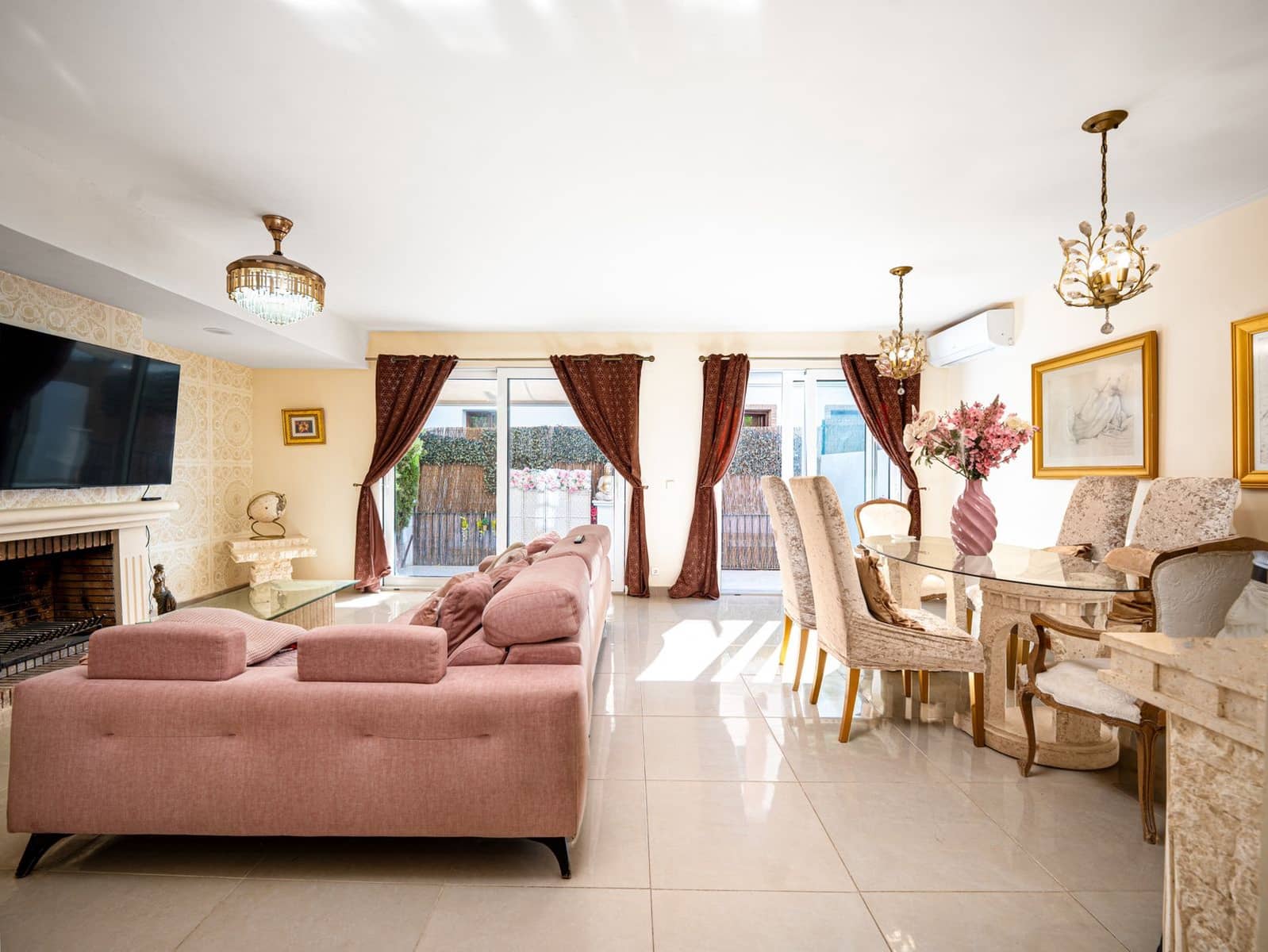 Casa de 4 habitaciones en El Paraiso en venta - 649.000 € (Ref: 9497335)