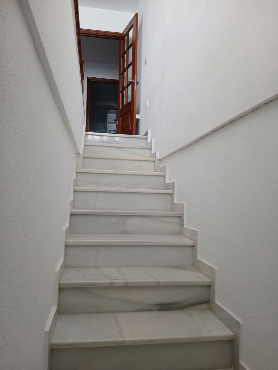 5 bedroom Apartment for sale in Estepona - € 795,000 (Ref: 9497345)