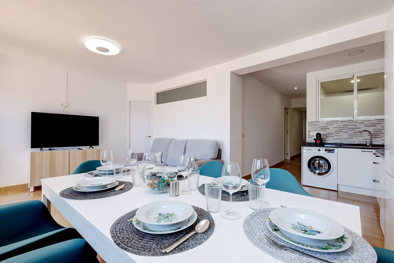 5 bedroom Apartment for sale in Estepona - € 795,000 (Ref: 9497345)