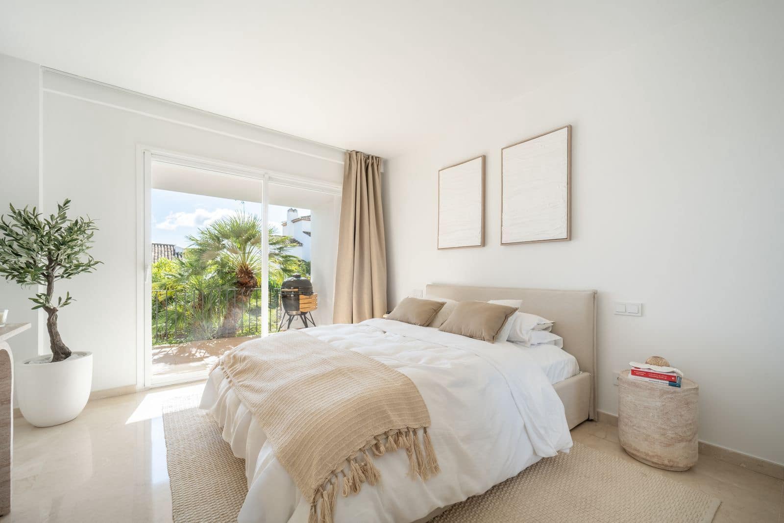 2 bedroom Apartment for sale in La Quinta - € 414,500 (Ref: 9497352)