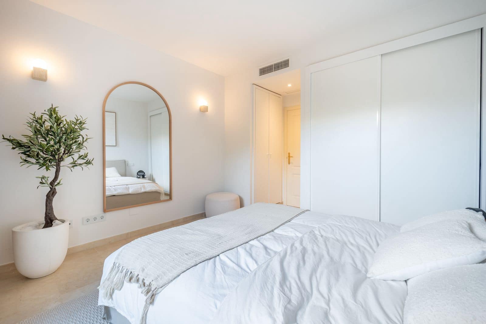 2 bedroom Apartment for sale in La Quinta - € 414,500 (Ref: 9497352)