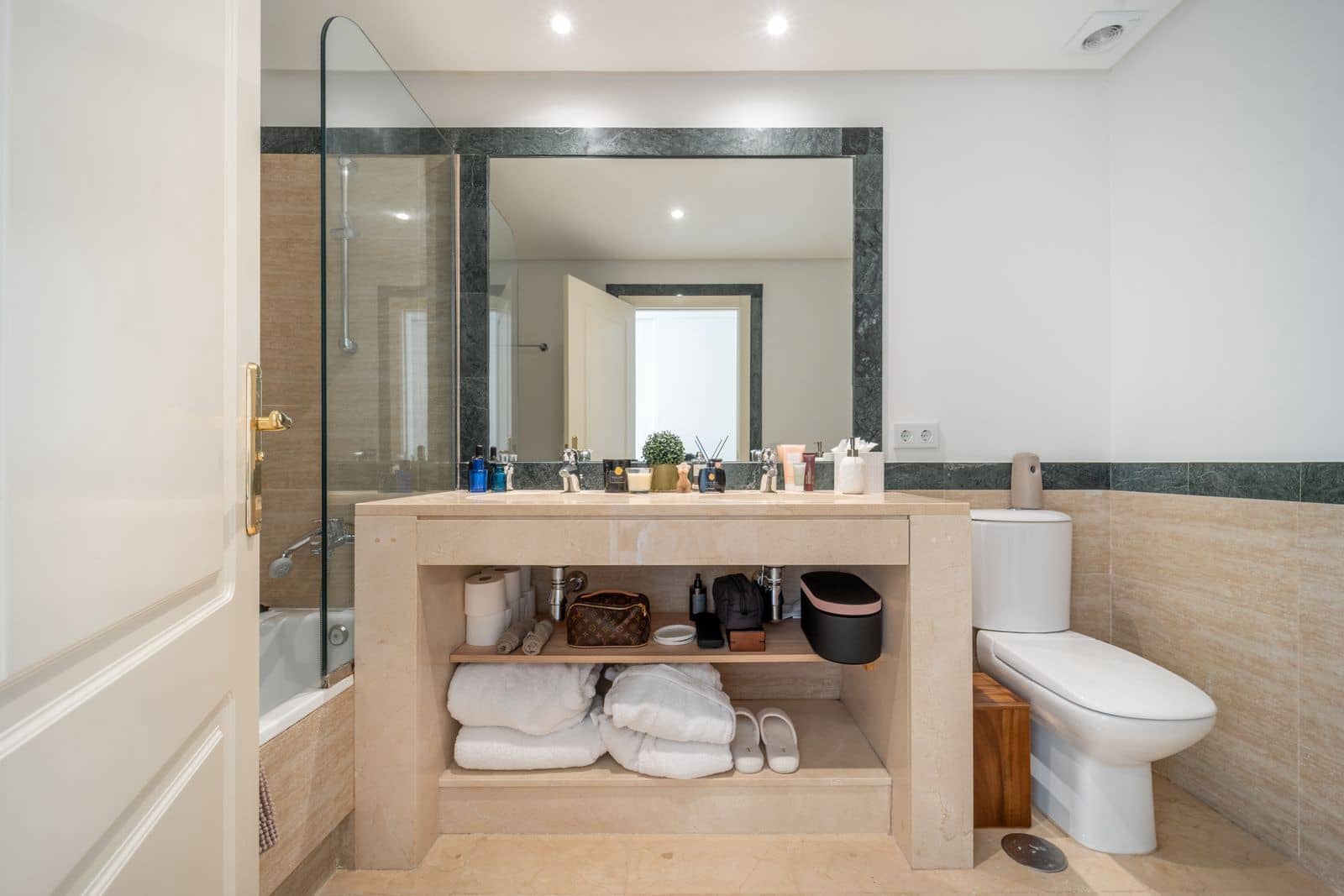 2 bedroom Apartment for sale in La Quinta - € 414,500 (Ref: 9497352)