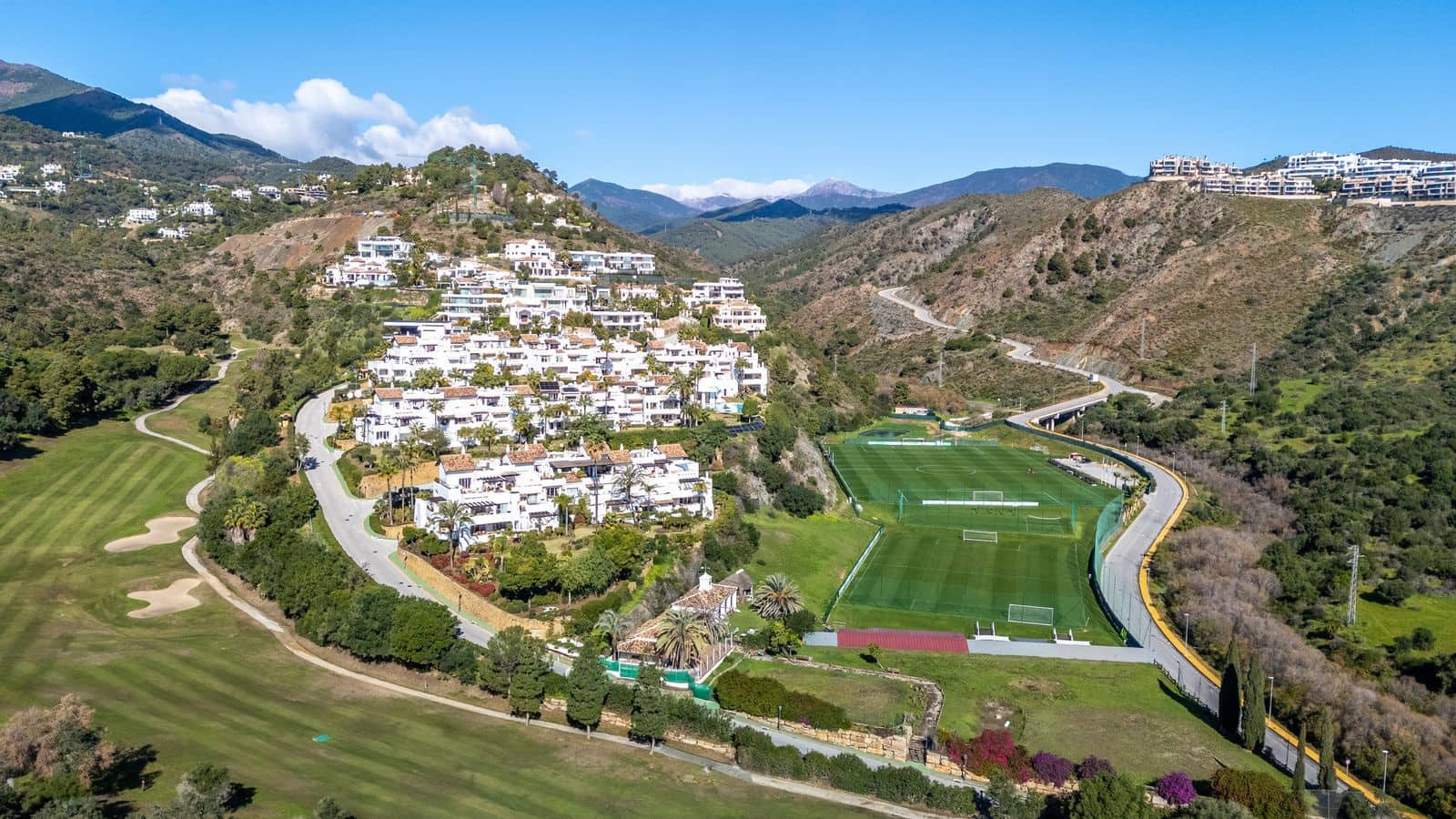 2 bedroom Apartment for sale in La Quinta - € 414,500 (Ref: 9497352)