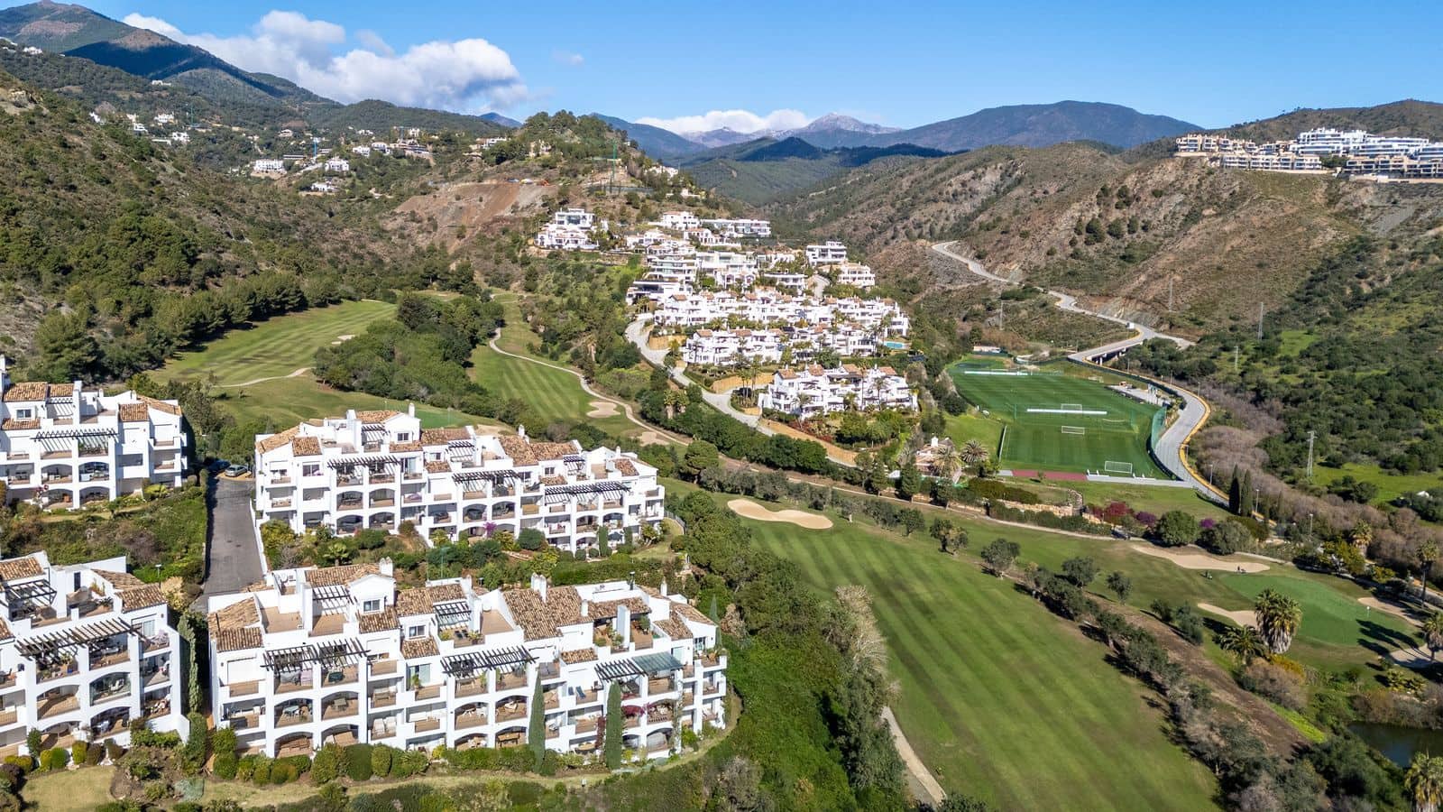 2 bedroom Apartment for sale in La Quinta - € 414,500 (Ref: 9497352)